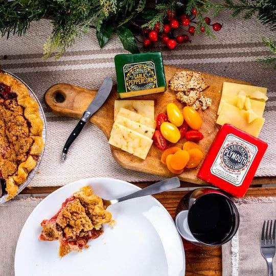 Plymouth Cheese - Garlic Peppercorn Cheddar