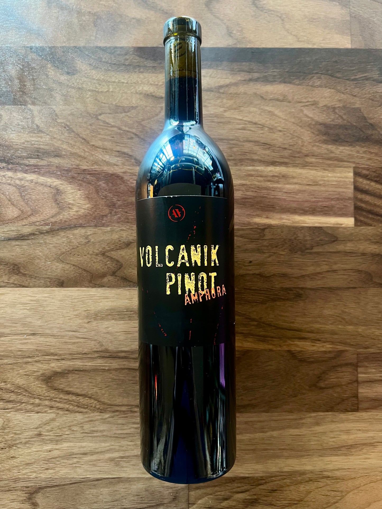 2022 Volcanik Amphora Pinot Noir